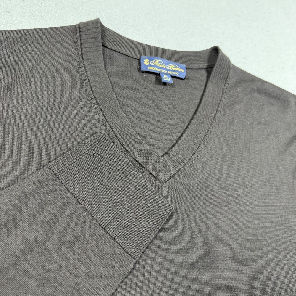 Brooks Brothers Brookstech Merino Wool V-Neck Sweater Dark Brown Mens XL